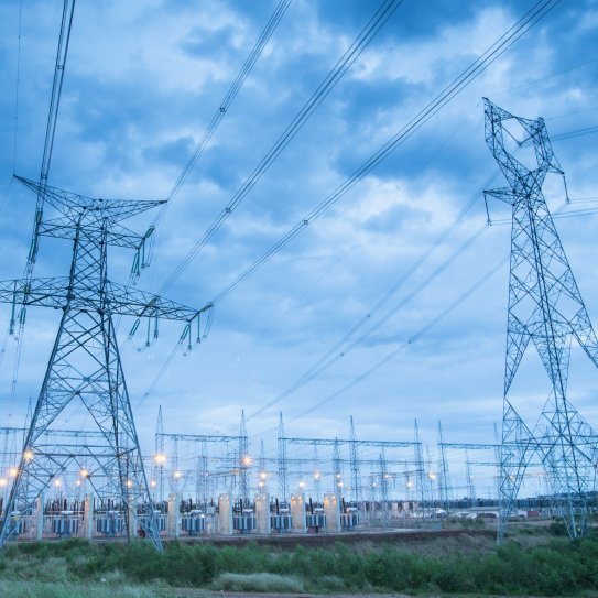 Lignes électriques à très haute tension au Brésil