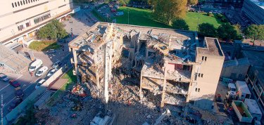 Déconstruction dans un contexte urbain dense