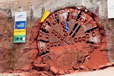 Percement du premier tube du tunnel de Saverne