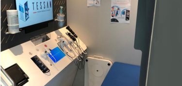 Une cabine de téléconsultation médicale gratuite sur une aire du réseau VINCI Autoroutes