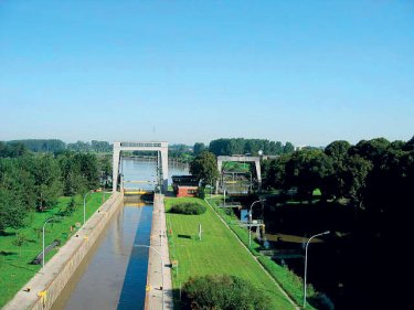 Équipements électriques pour le canal Dortmund-Ems