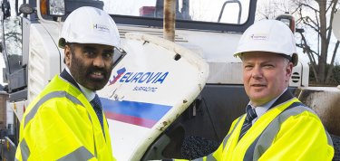 Millionième mètre carré de revêtement routier à Hounslow