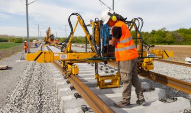 Derniers rails posées sur la LGV SEA