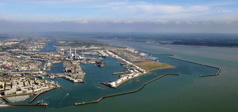 Vue aérienne de la chatière au Port 2000 au Havre