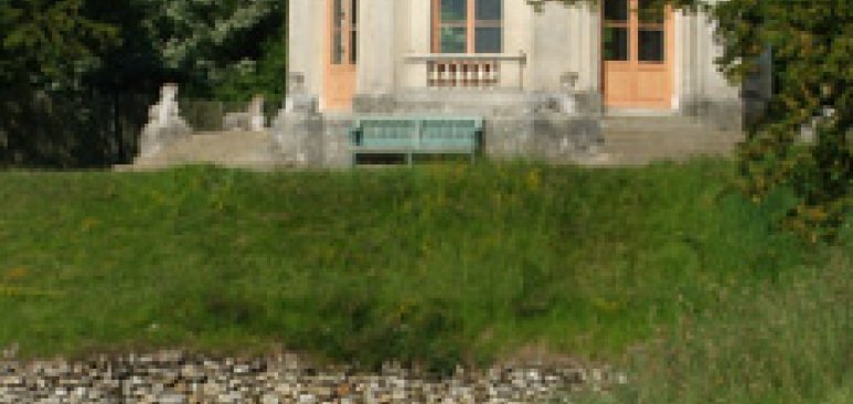 VINCI et le World Monuments Fund s’associent au Château de Versailles pour la restauration du belvédère de Marie-Antoinette.
