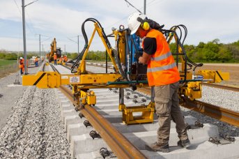 Derniers rails posées sur la LGV SEA
