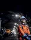 Collaboratrice VINCI Construction sur un chantier souterrain