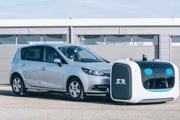 Stan, le robot-voiturier - Aéroport de Lyon - St Exupéry, France