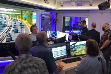 Actionnaires visitant la radio VINCI Autoroutes