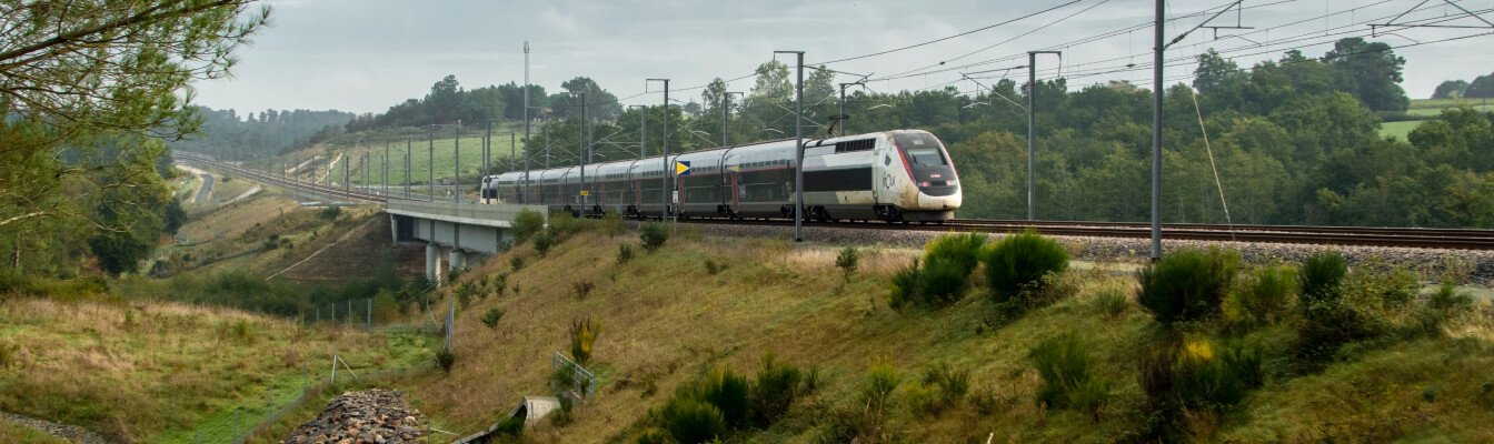 LGV SEA - Pont ferroviaire Tour - Bordeaux, France