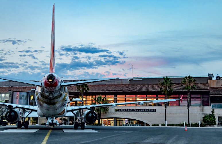 Tarmac de l'aéroport de Toulon Hyères