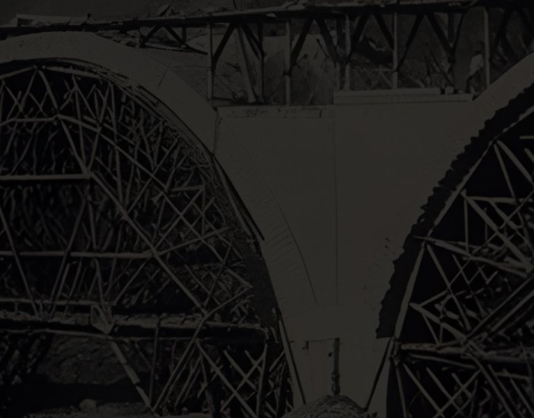 Pont al-Cesar sur la ligne Transiranienne